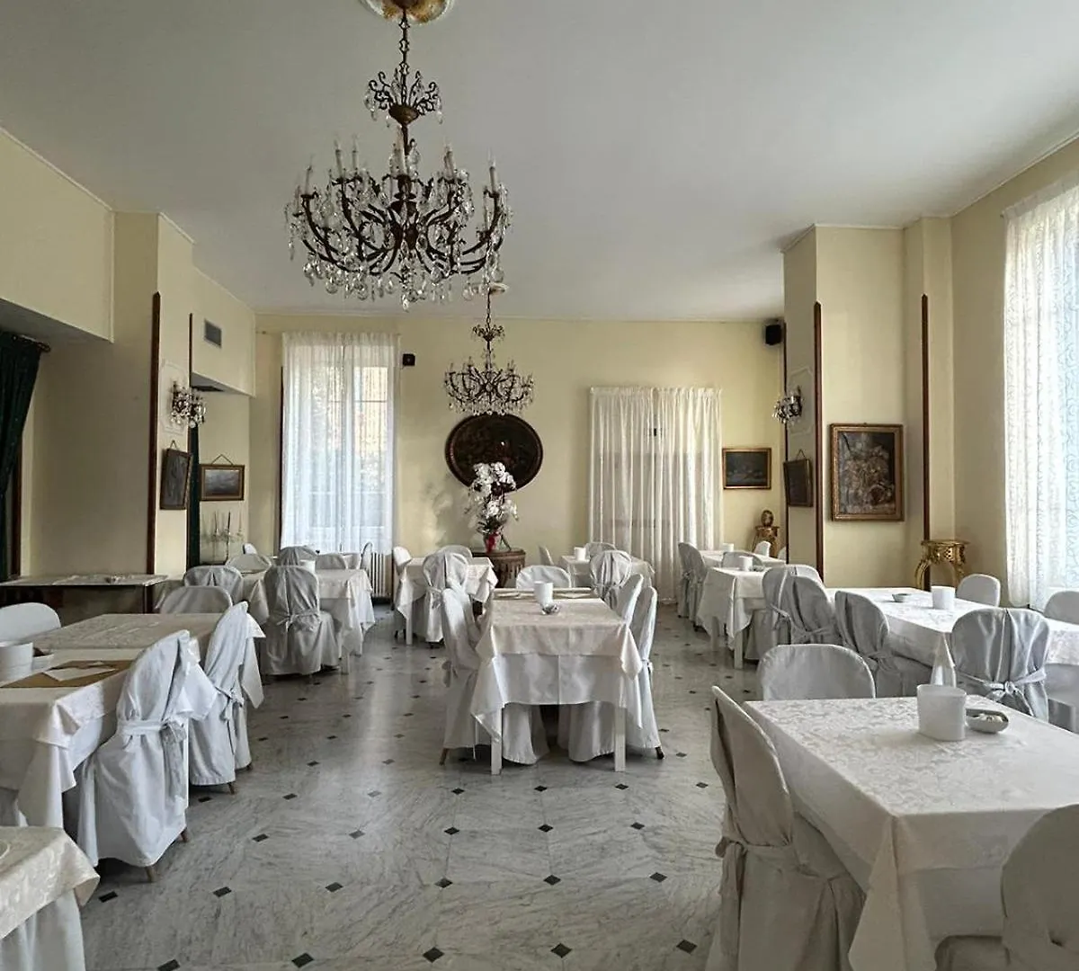 Hotel Petit Royal