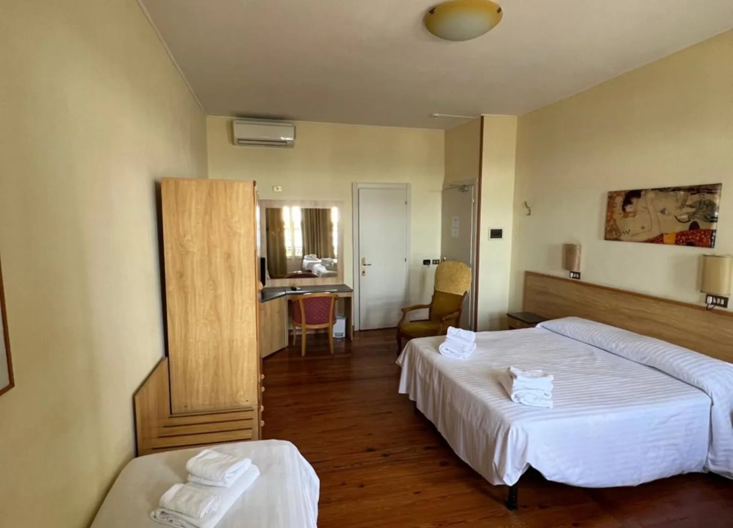 Hotel Petit Royal 3*, Ospedaletti Italy