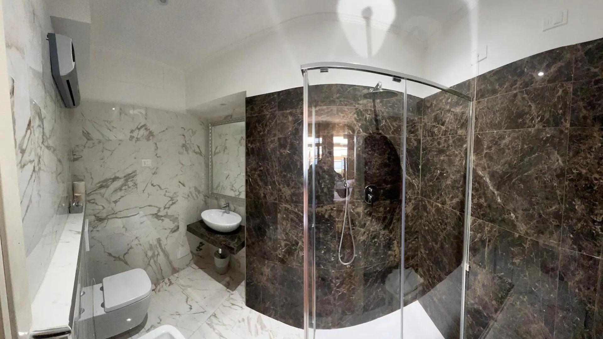 Hotel Petit Royal