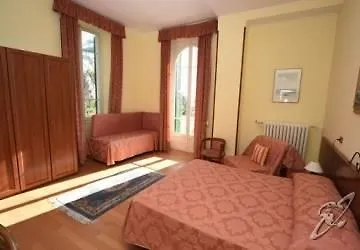 Hotel Petit Royal 3*, Ospedaletti