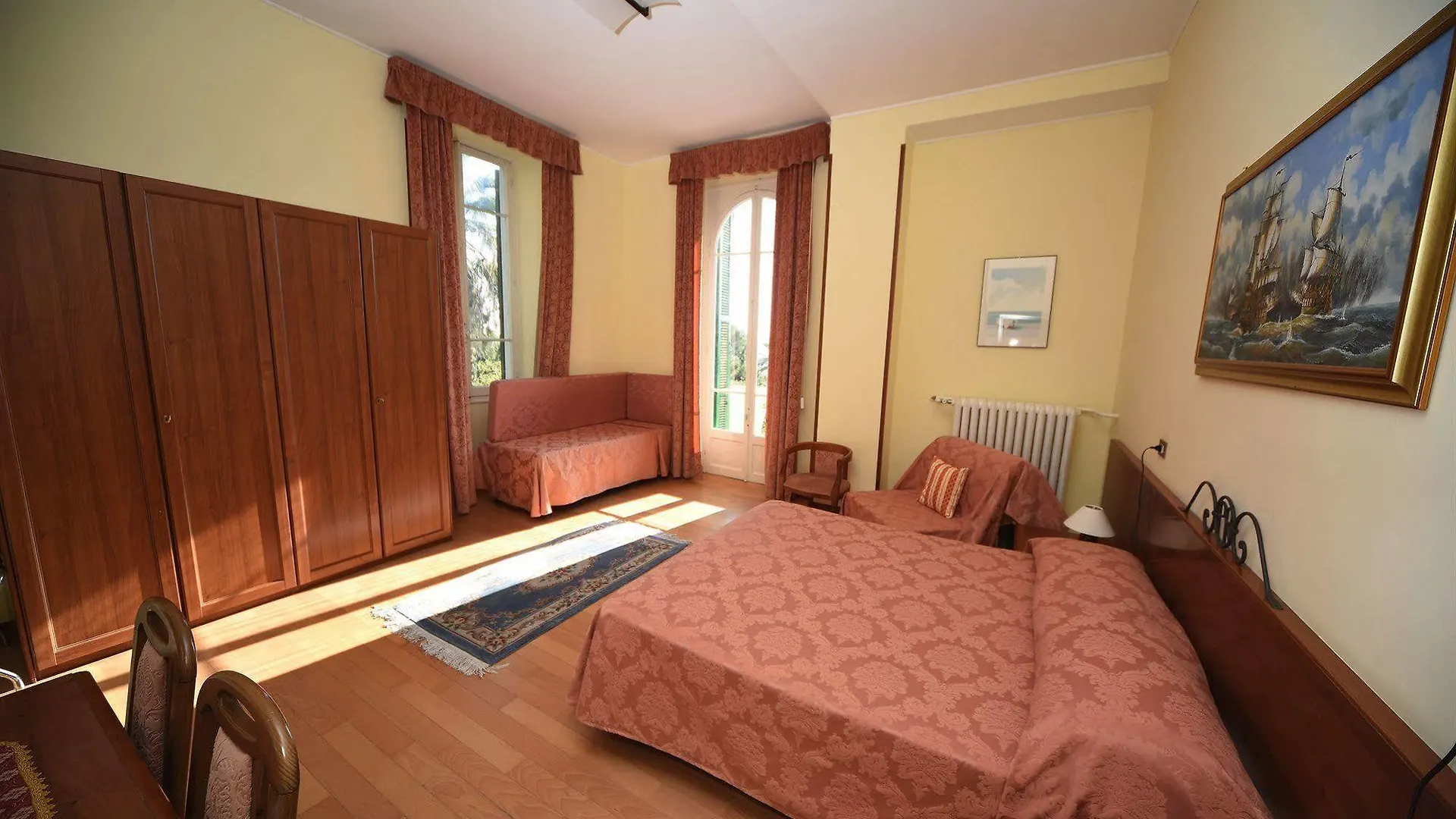 Hotel Petit Royal